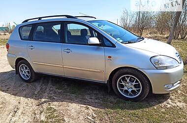 Toyota Avensis Verso D4D 2001