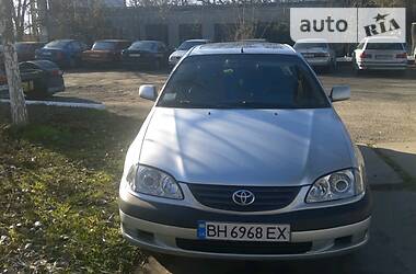 Toyota Avensis  2001