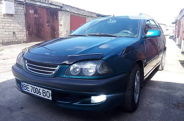 Toyota Avensis  1999