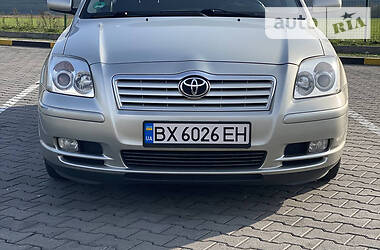 Toyota Avensis  2004