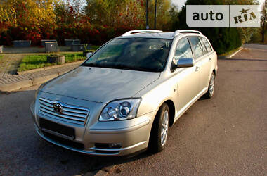 Toyota Avensis  2004