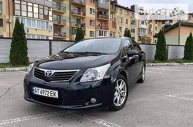 Toyota Avensis  2011