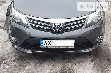 Toyota Avensis  2012