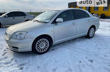 Toyota Avensis  2004