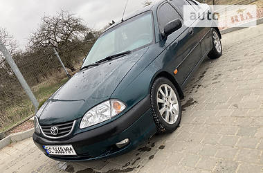 Toyota Avensis  2002