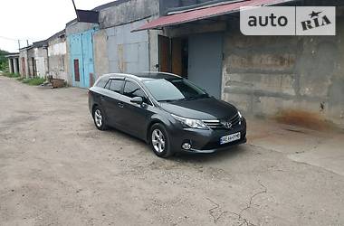 Toyota Avensis  2013