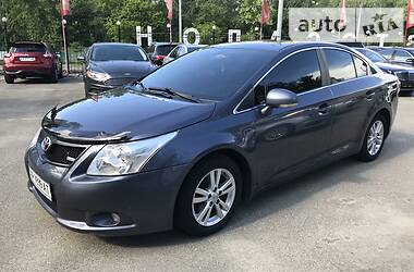 Toyota Avensis  2011