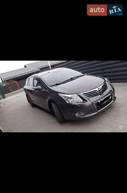 Toyota Avensis  2009