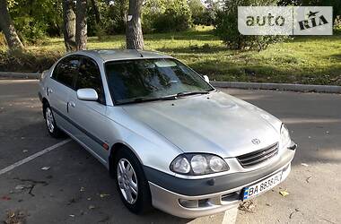 Toyota Avensis  1999