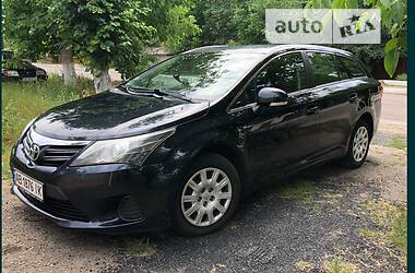 Toyota Avensis  2012