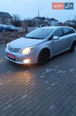 Toyota Avensis  2011