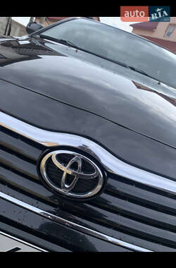 Toyota Avensis  2005