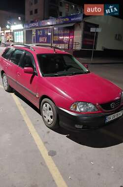 Toyota Avensis  2000