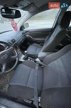 Toyota Avensis  2008