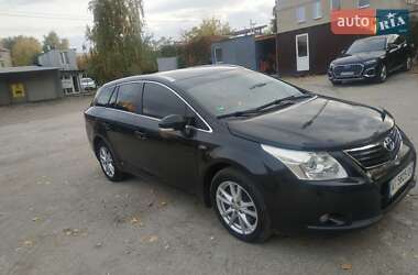 Toyota Avensis  2011