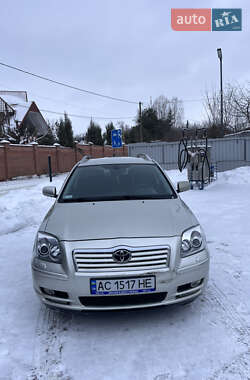 Toyota Avensis  2004