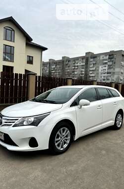 Toyota Avensis  2013