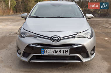 Toyota Avensis  2015