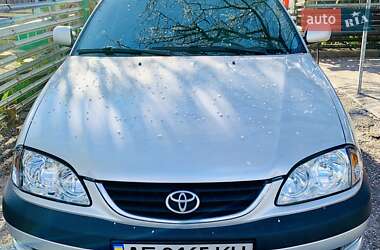 Toyota Avensis  2001