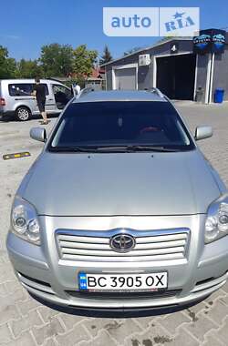 Toyota Avensis  2003