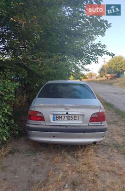 Toyota Avensis  1998