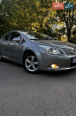 Toyota Avensis  2011