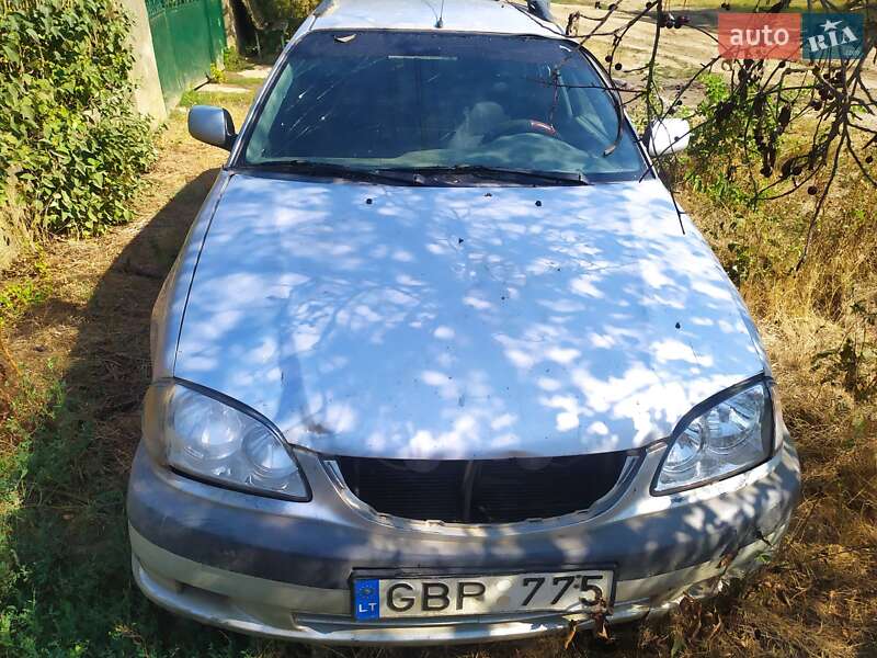 Toyota Avensis 2001 года в Одессе