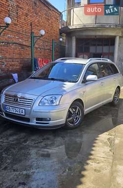 Toyota Avensis  2004