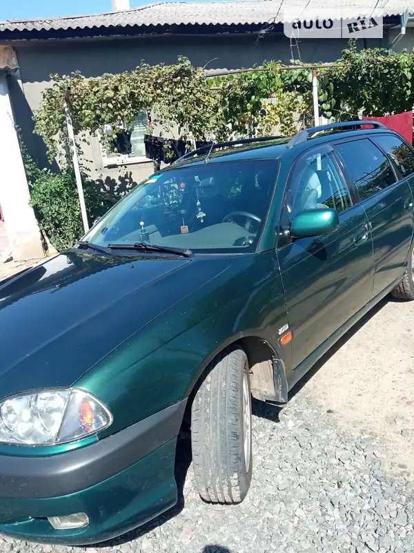 Toyota Avensis 1998
