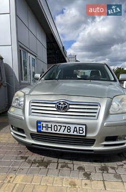 Toyota Avensis 2005