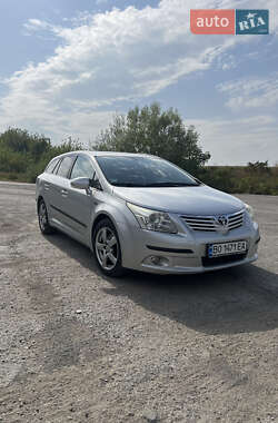 Toyota Avensis  2011