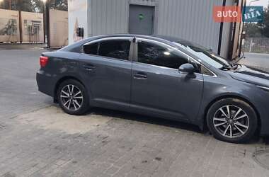 Toyota Avensis 2012