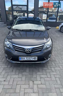Toyota Avensis 2012