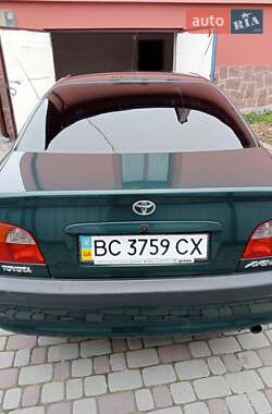Toyota Avensis  2000