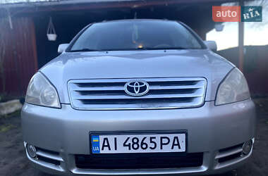 Toyota Avensis  2002