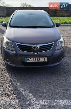 Toyota Avensis  2009