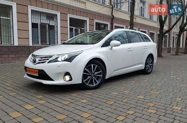 Toyota Avensis  2013