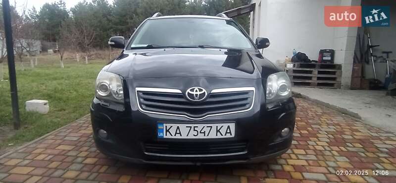 Универсал Toyota Avensis