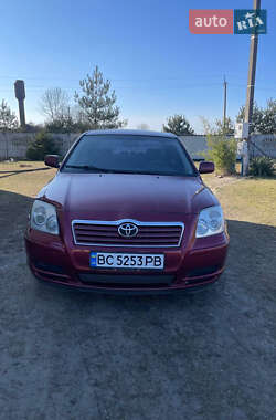 Toyota Avensis 2004
