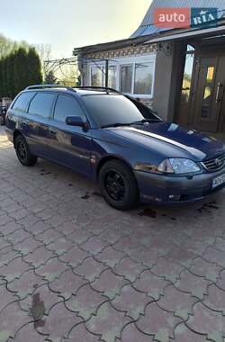 Toyota Avensis 2001