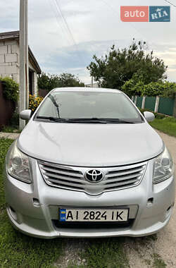 Toyota Avensis  2011