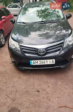 Toyota Avensis  2012