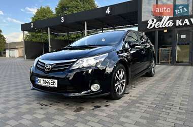 Toyota Avensis  2013