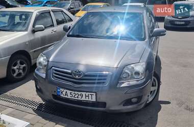 Toyota Avensis 2003