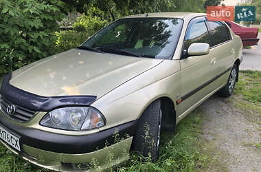 Toyota Avensis  2000
