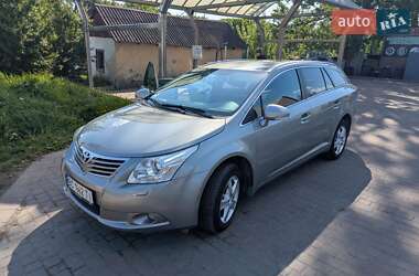 Toyota Avensis  2011