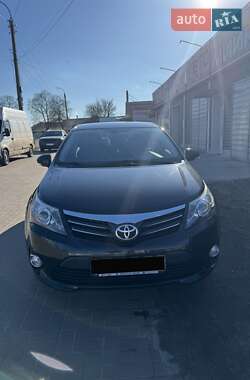 Toyota Avensis 2015
