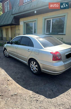 Toyota Avensis  2008