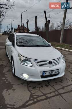 Toyota Avensis  2011