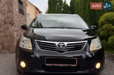 Toyota Avensis  2009